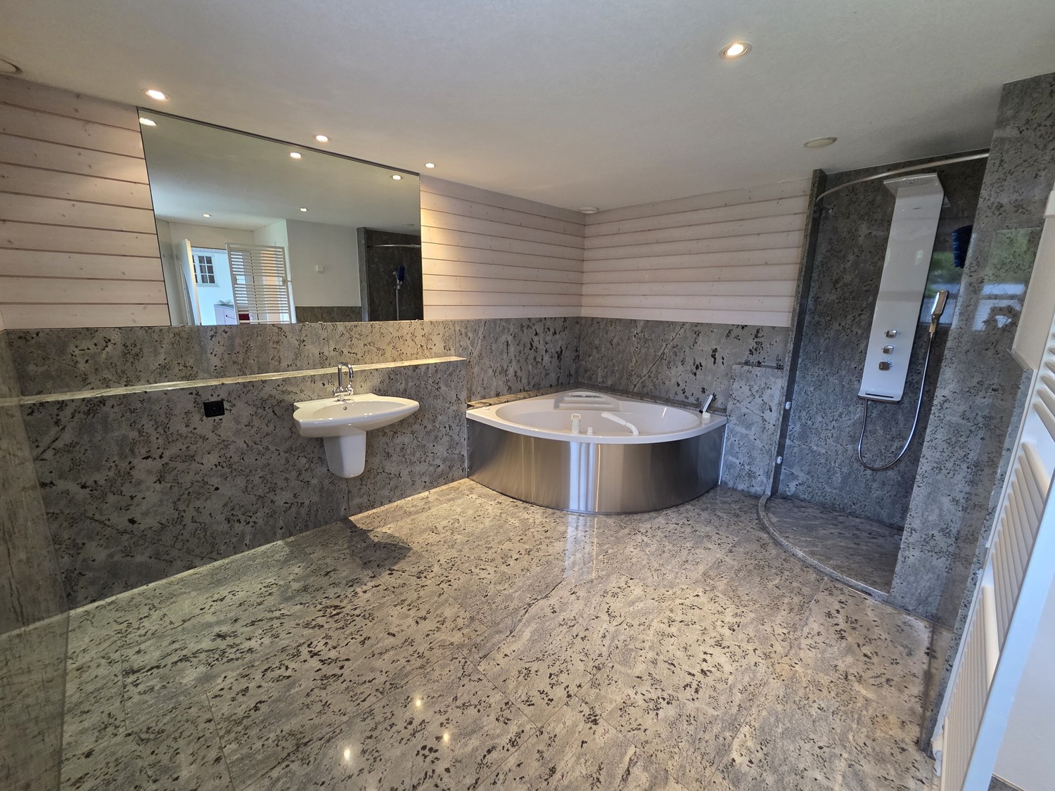 3 rooms apartment