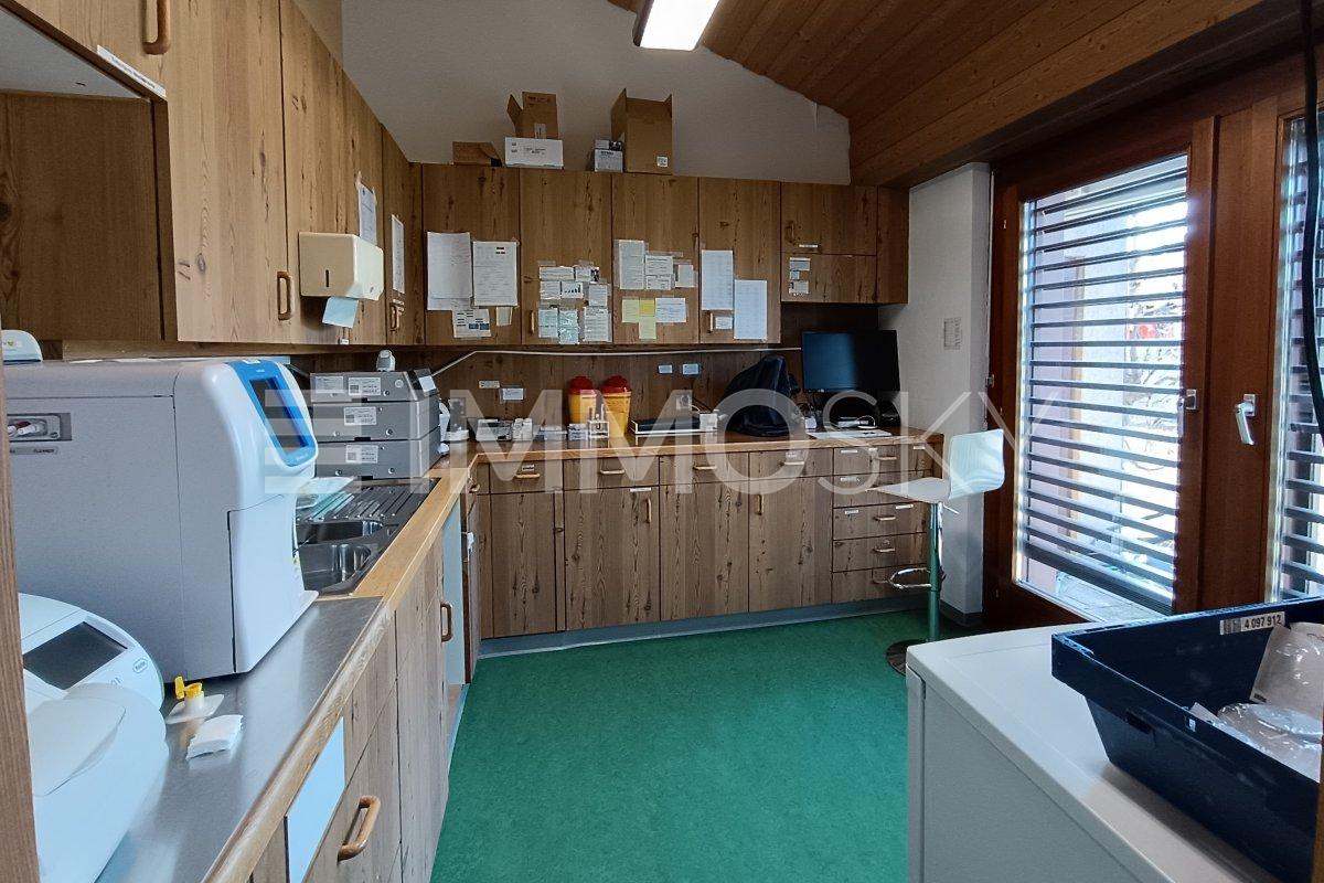 170m² commerciale