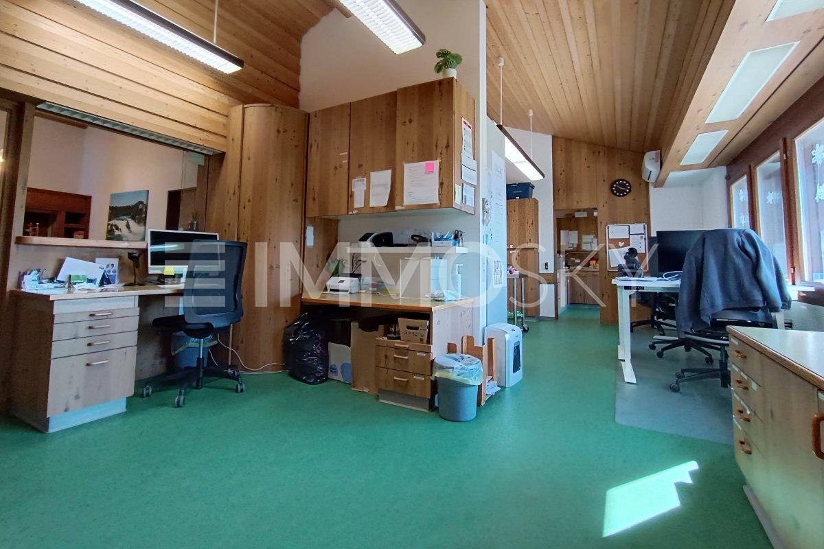 170m² commerciale