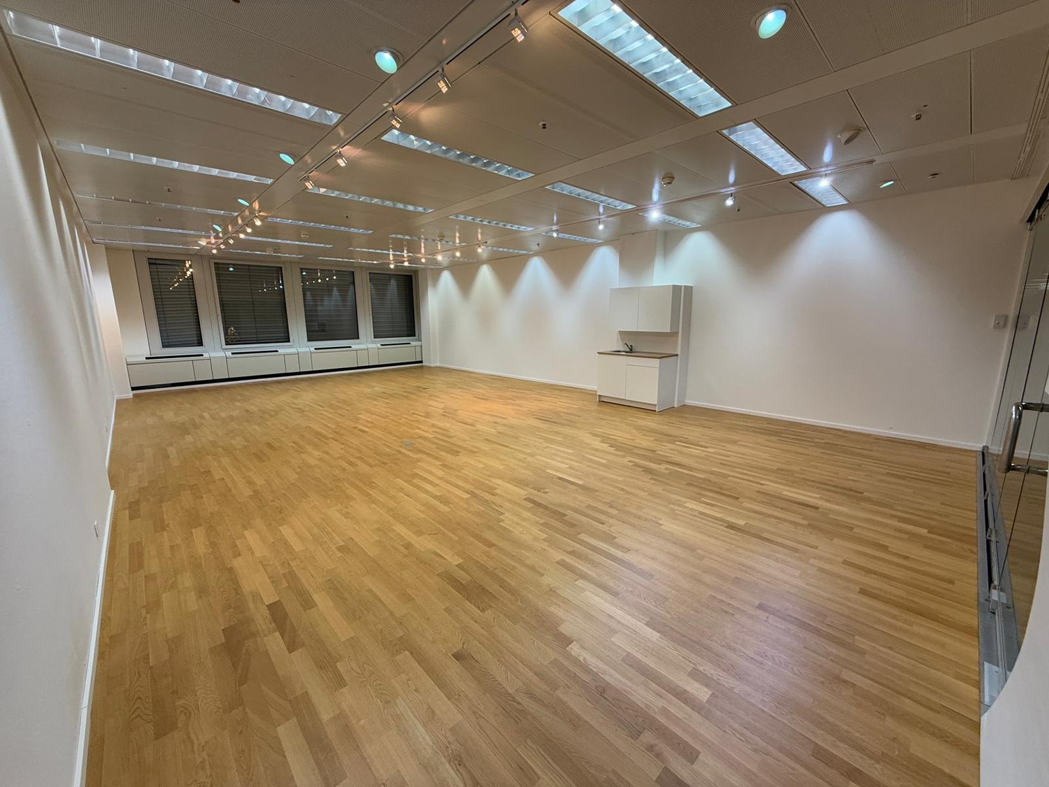 95m² ufficio