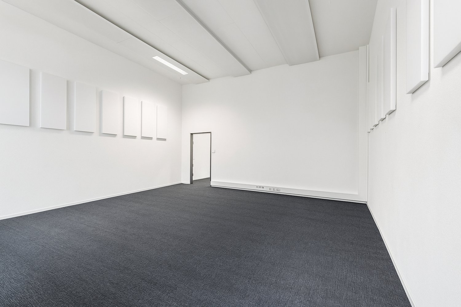 135m² office