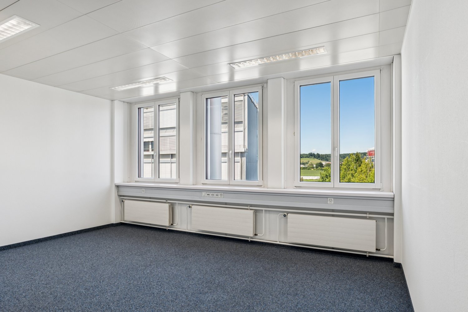533m² office