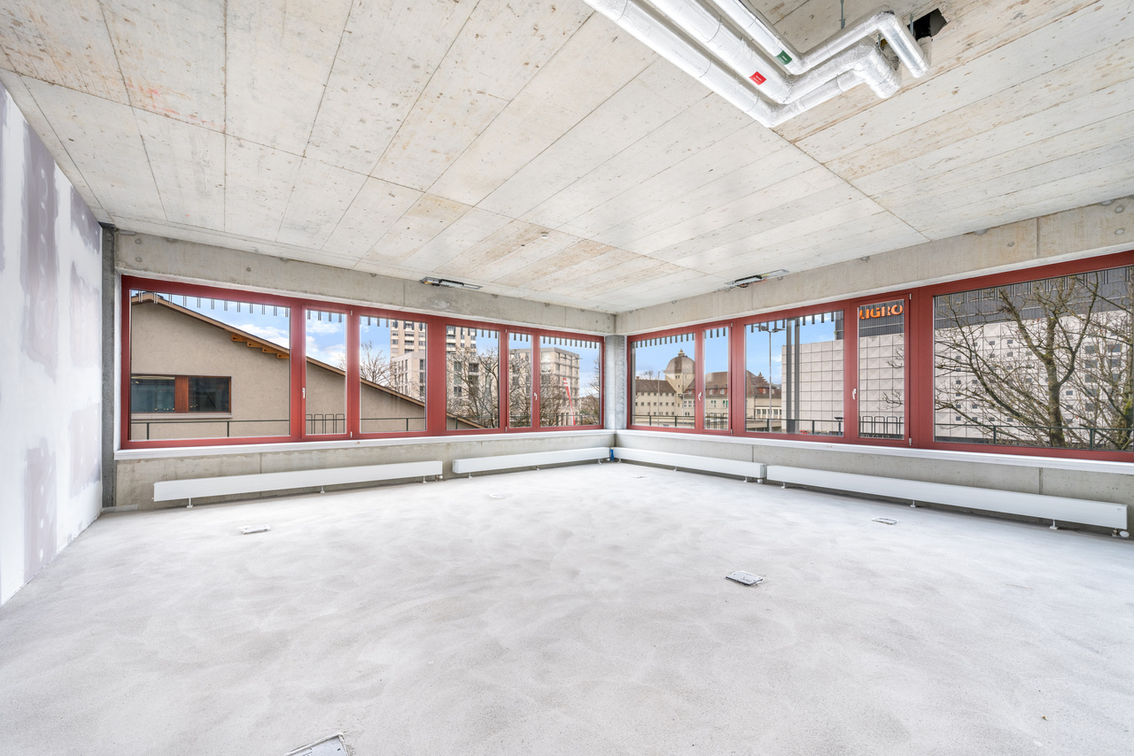 210m² office