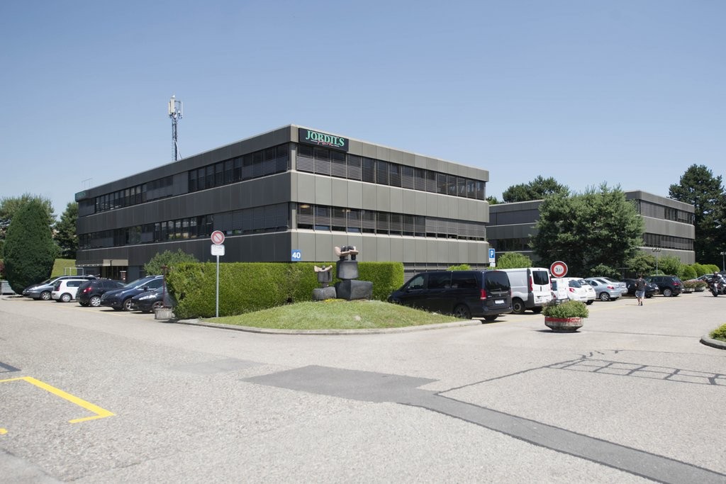 Posto auto coperto per biciclette