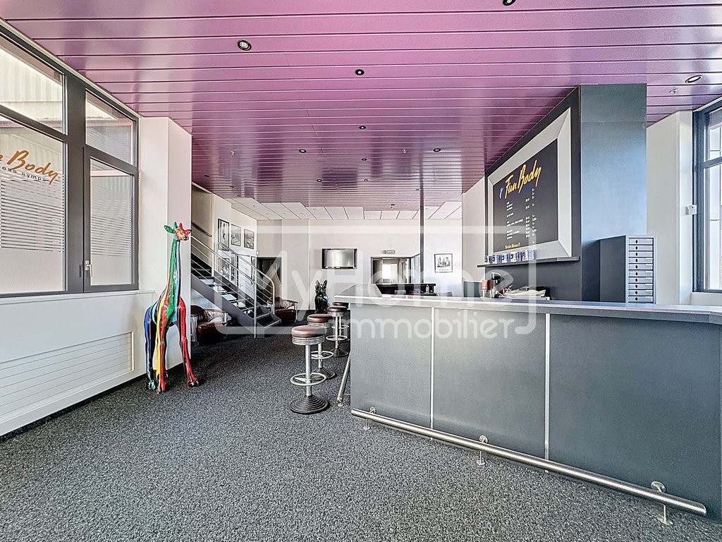 967m² Laden