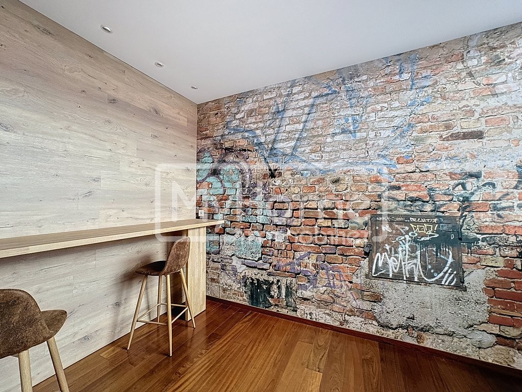 967m² Laden
