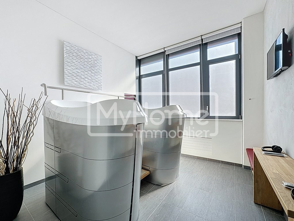 967m² Laden