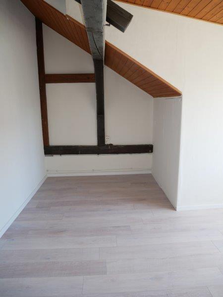Appartement mansardé de 2 pièces
