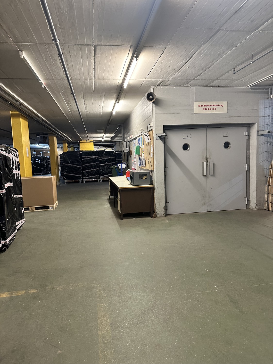 8595m² commerciale