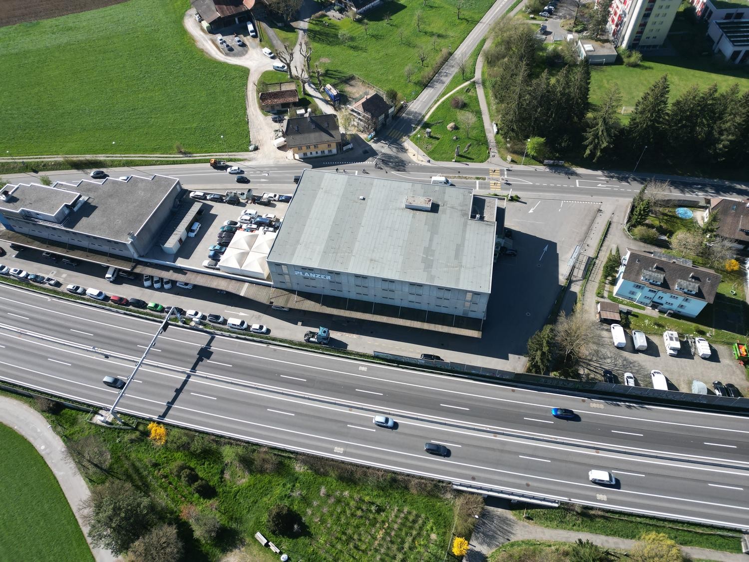 8595m² commerciale