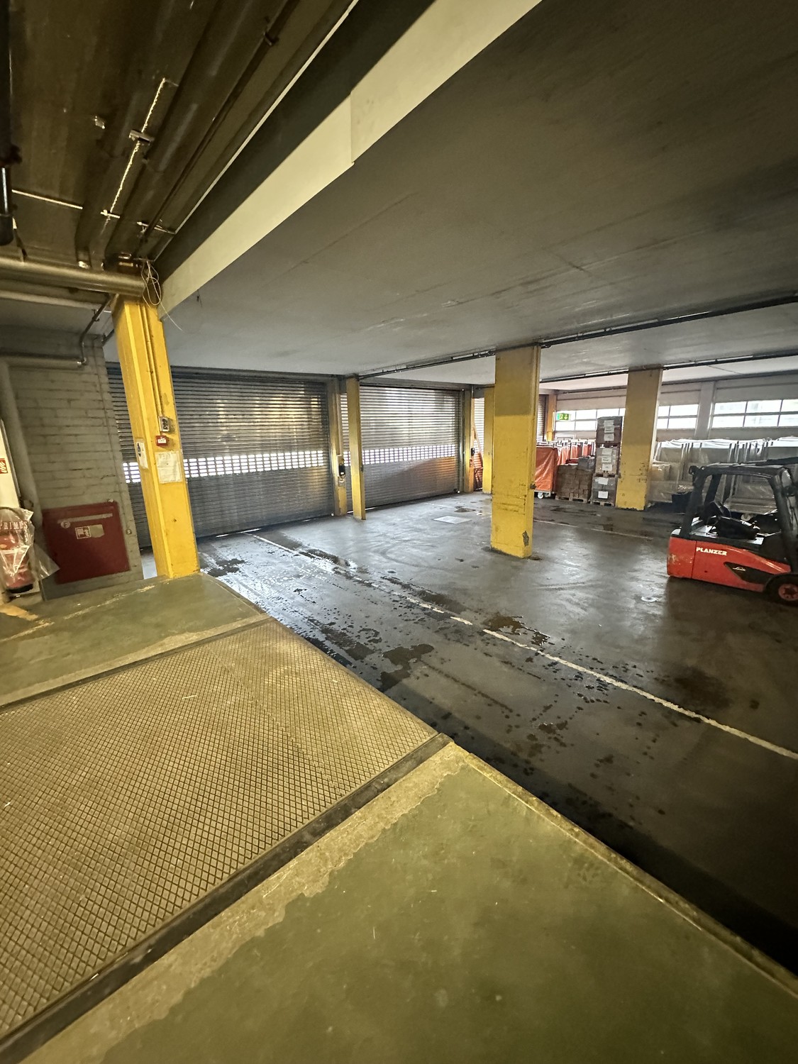 8595m² commerciale
