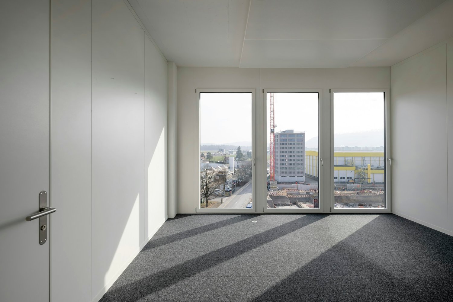 150m² office