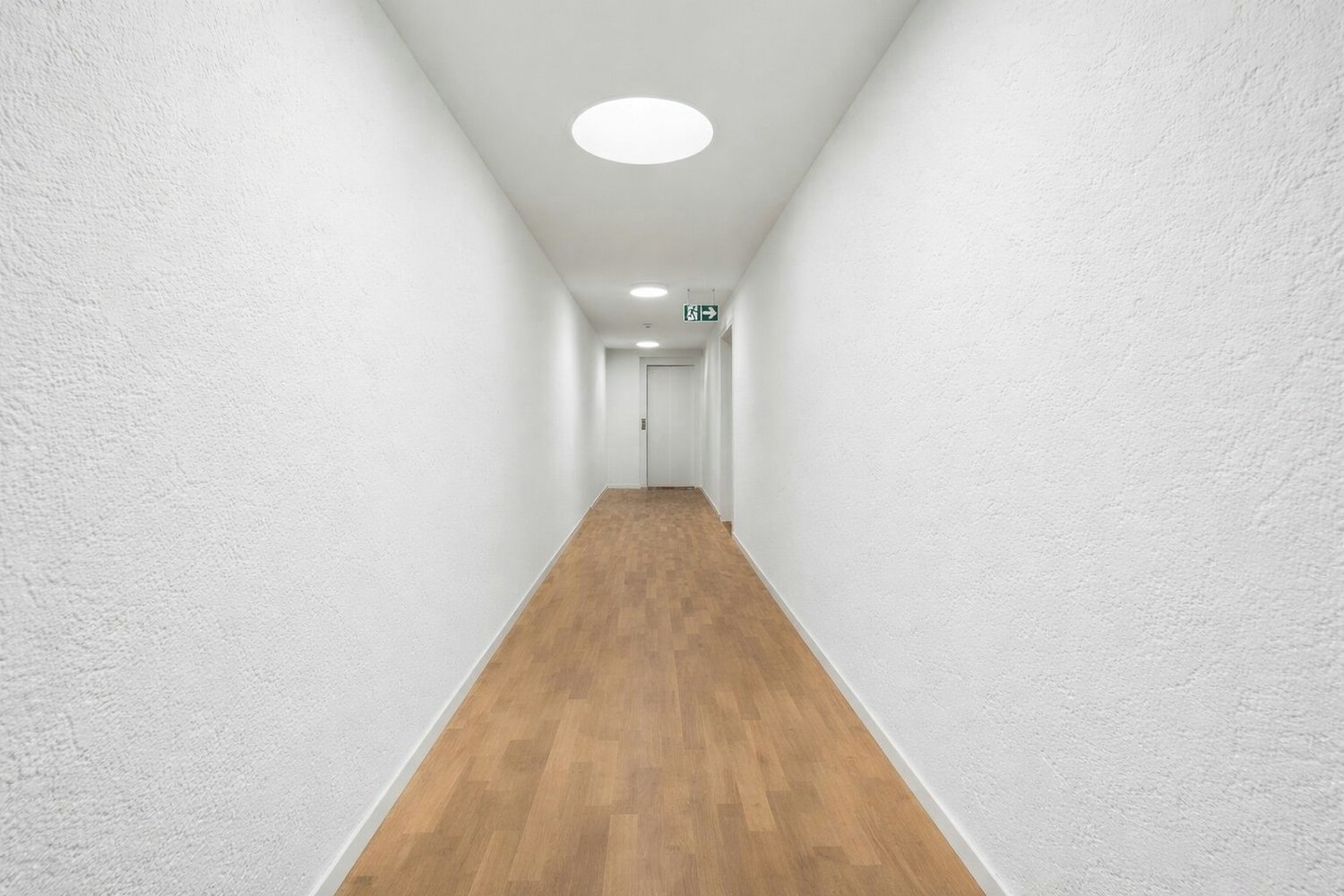 189m² office