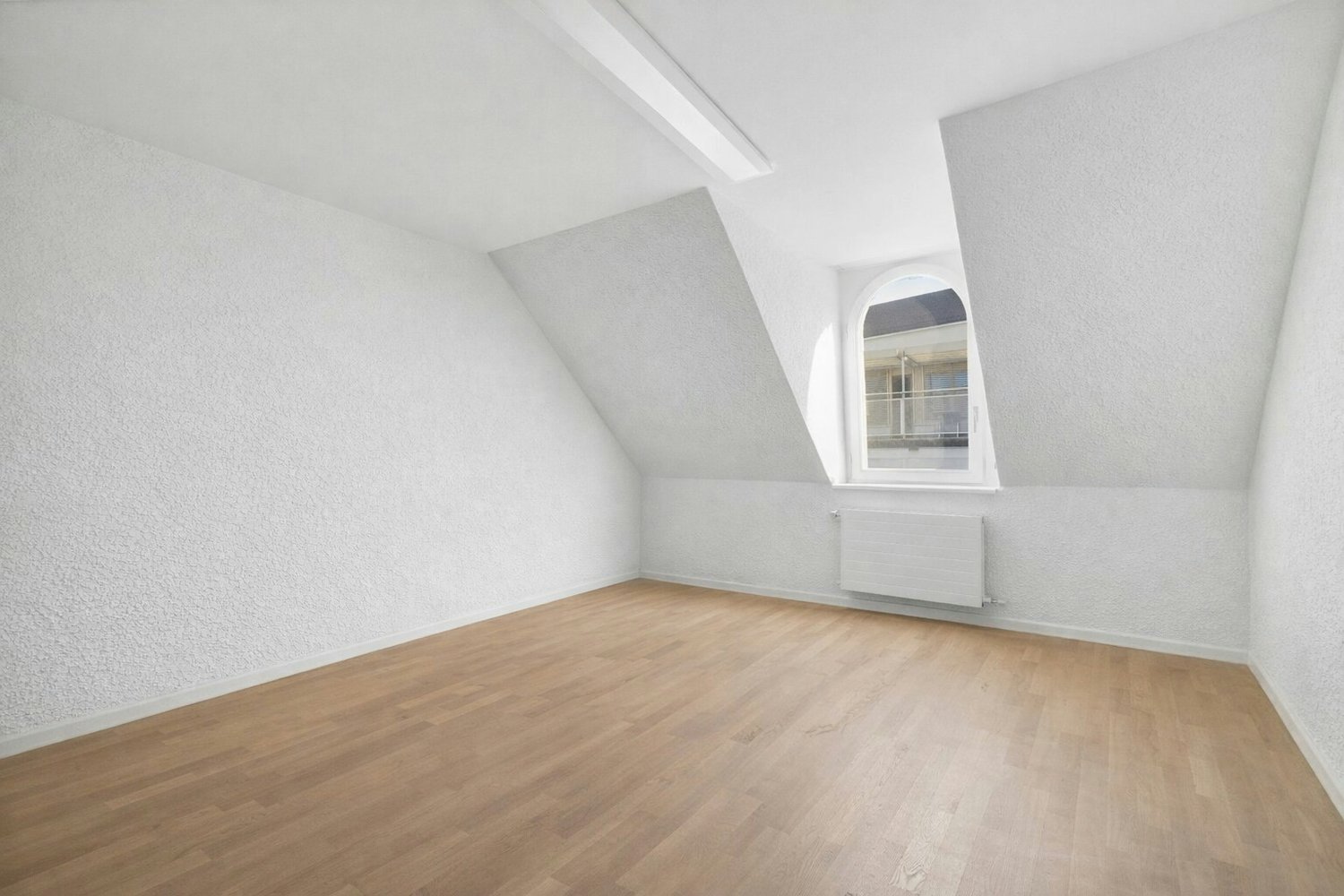 189m² office
