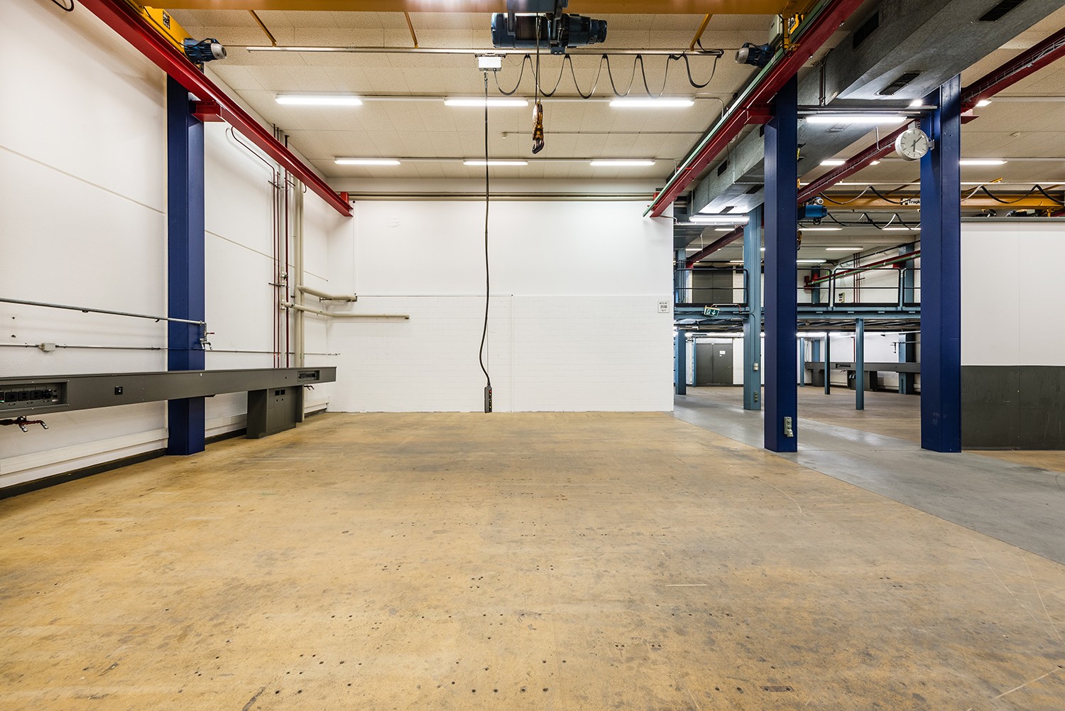 1020m² workshop