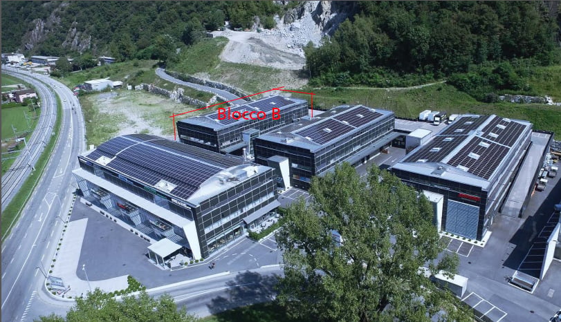 90m² office