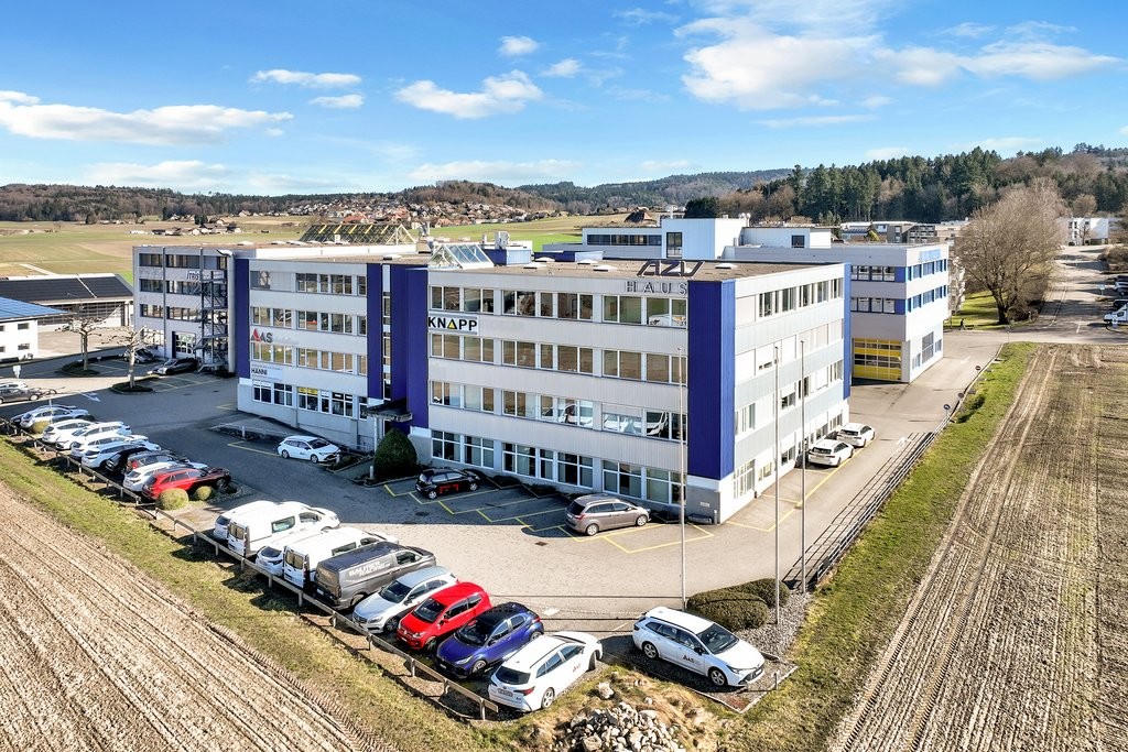 120m² office