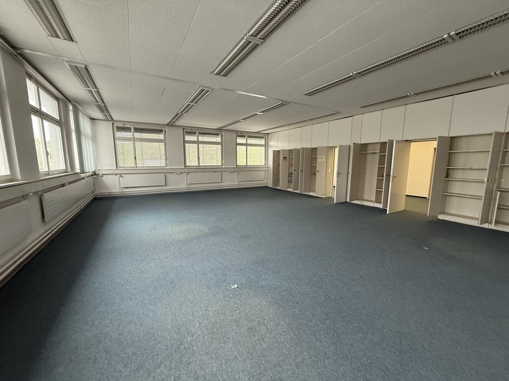 550m² commercial