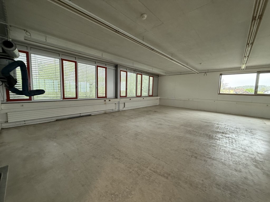 550m² commercial