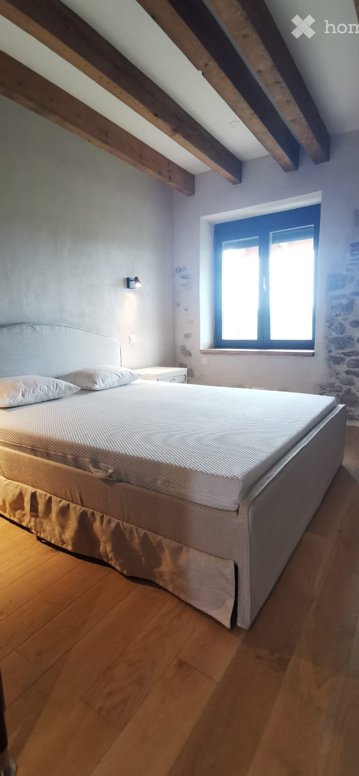 1 room single room