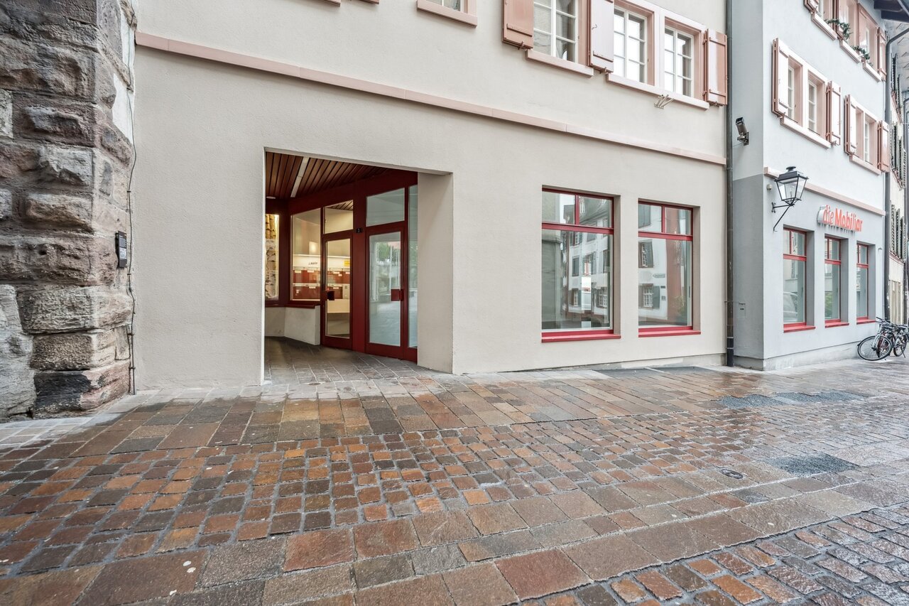86m² commercial