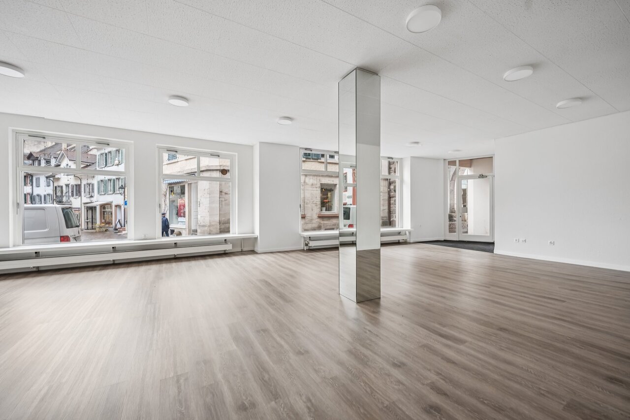 86m² commercial