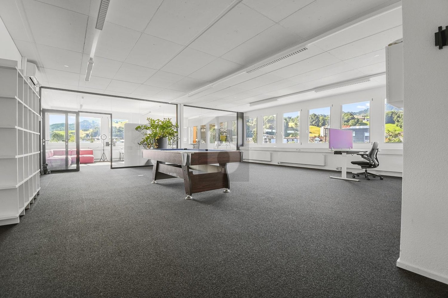 109m² office