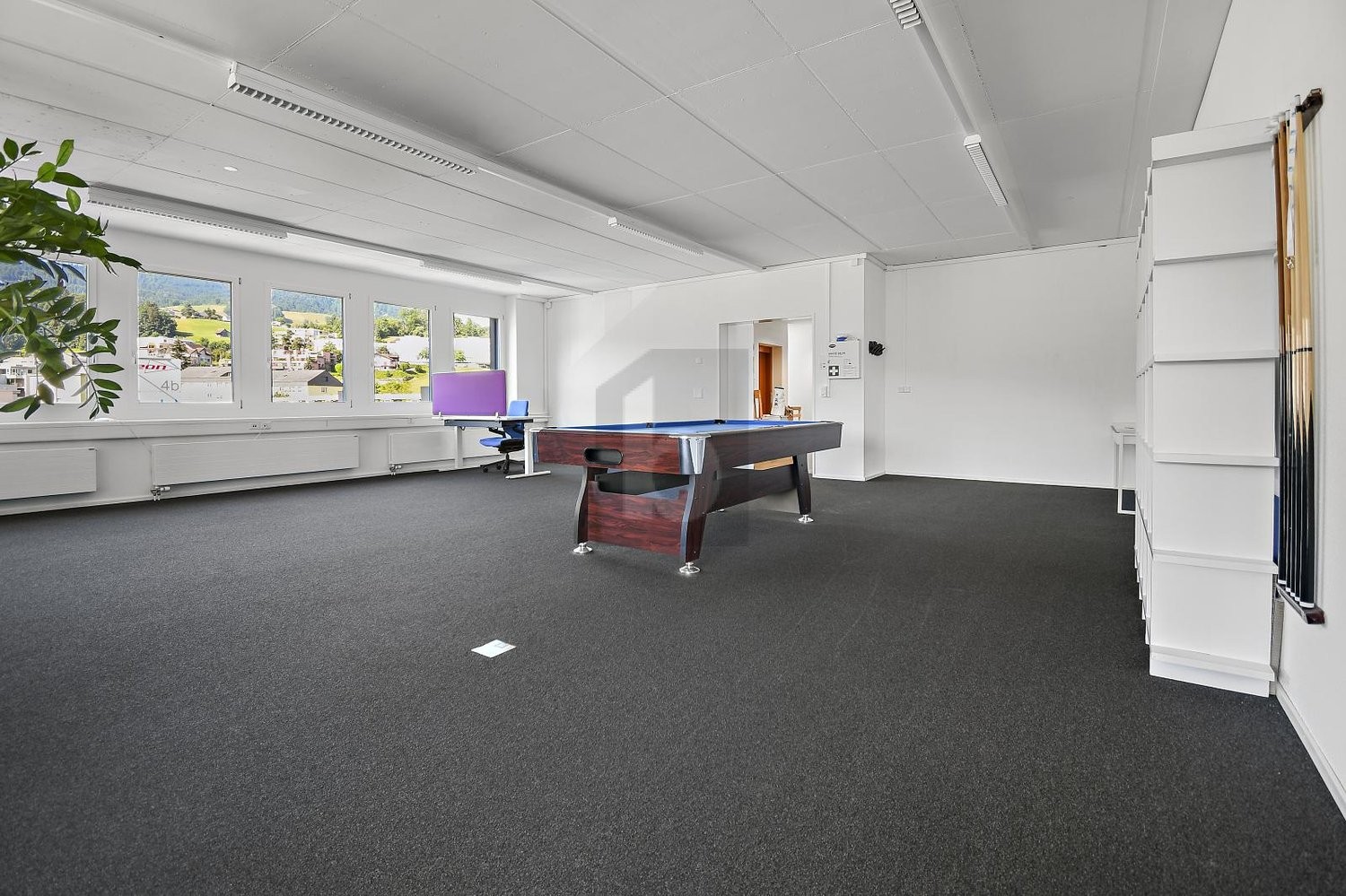 109m² office