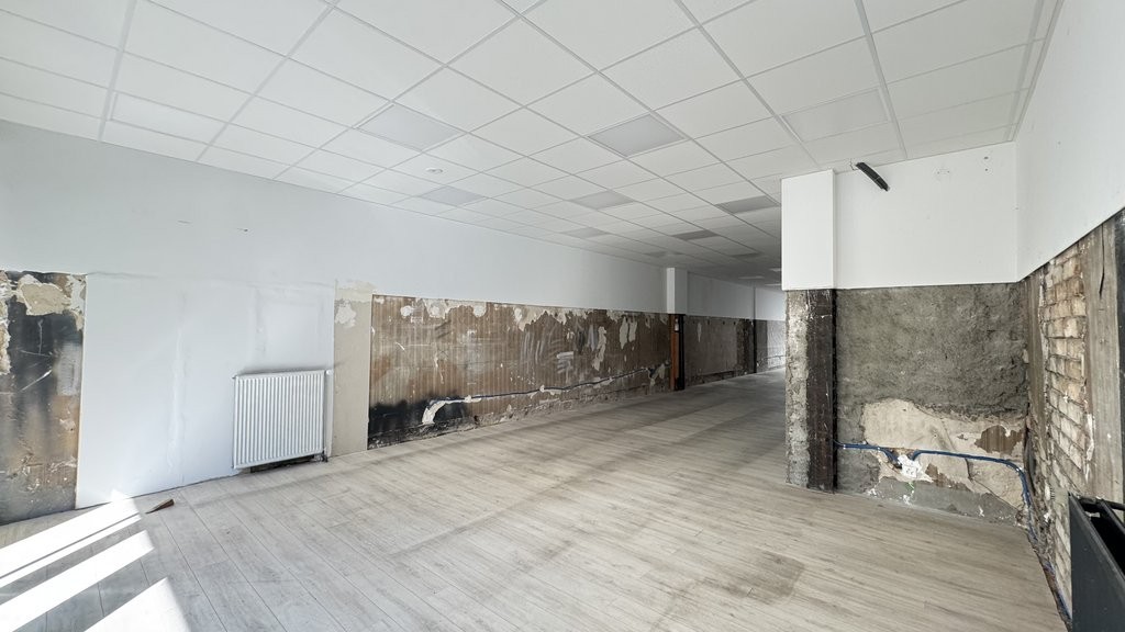 120m² shop