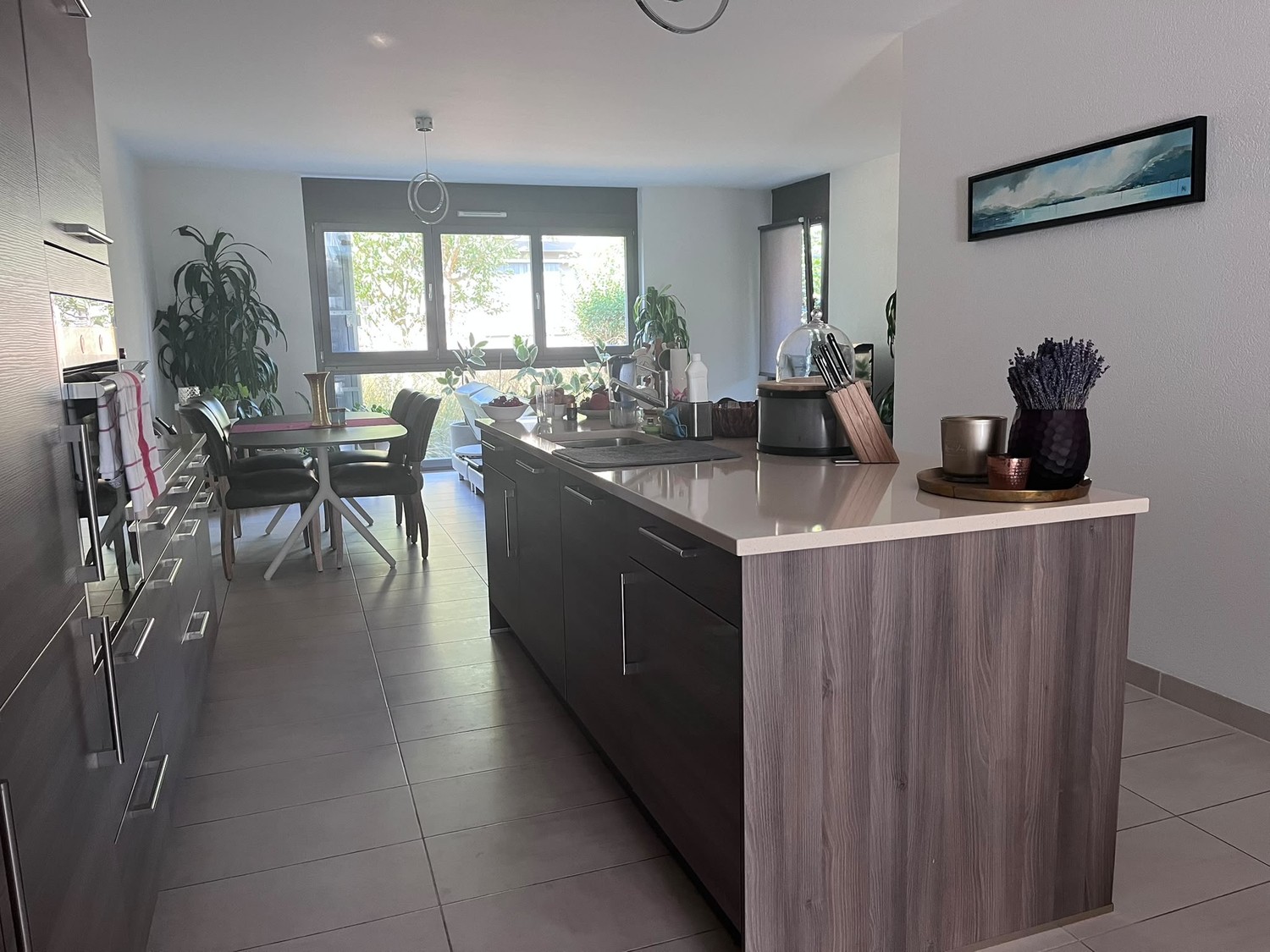 5 rooms apartment