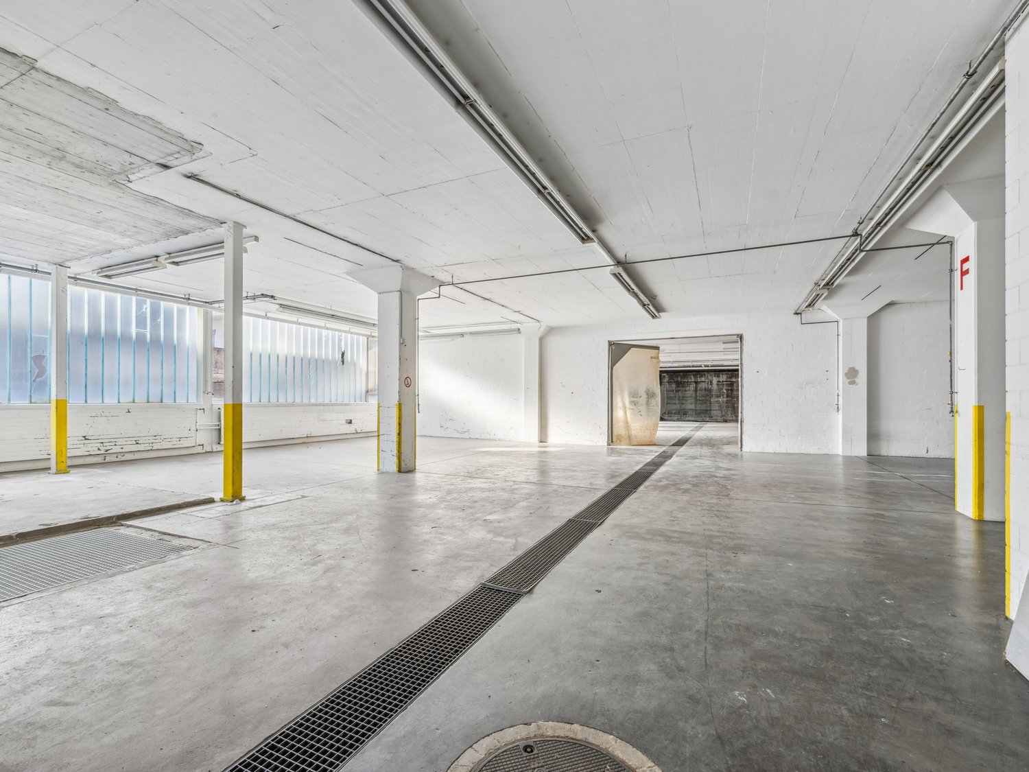 670m² oggetto industriale