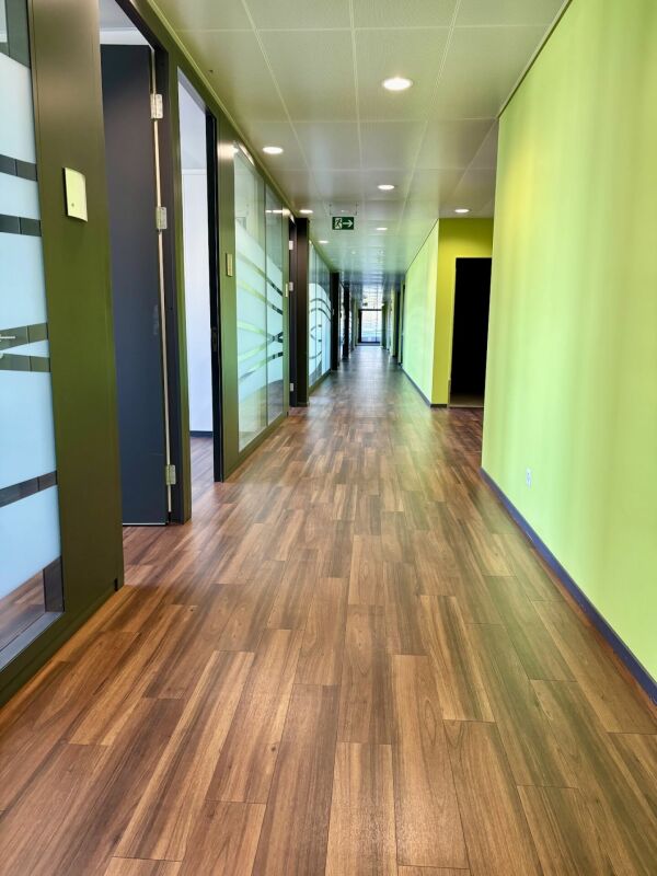 1500m² office