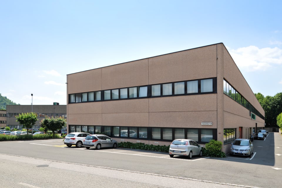 140m² office