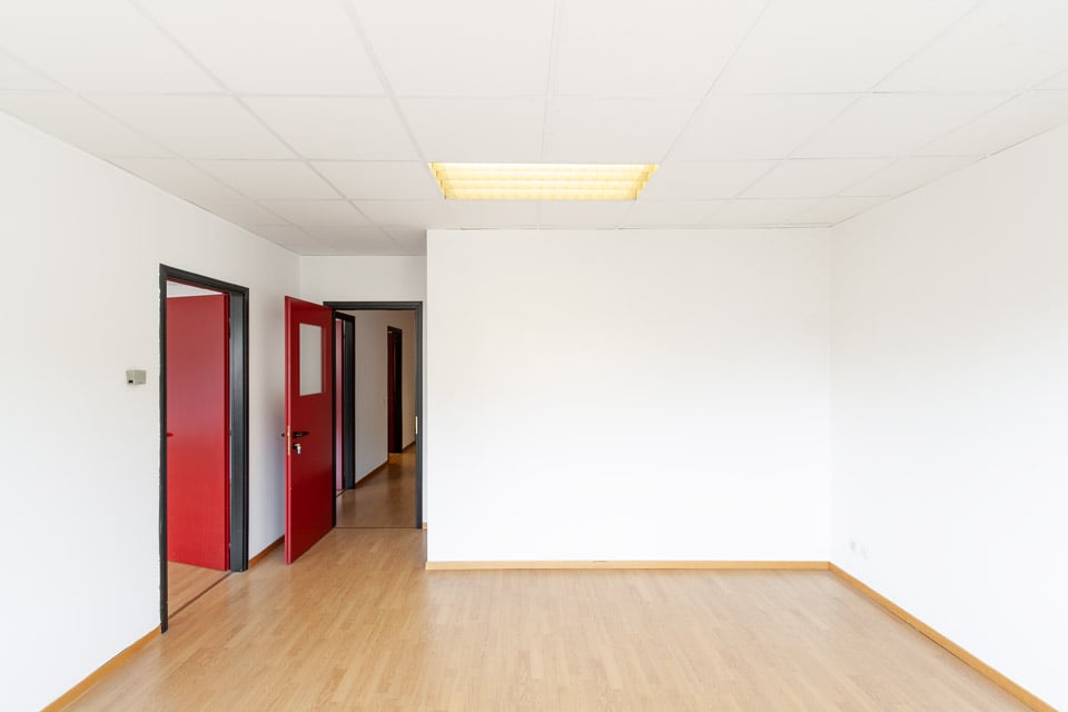 140m² office