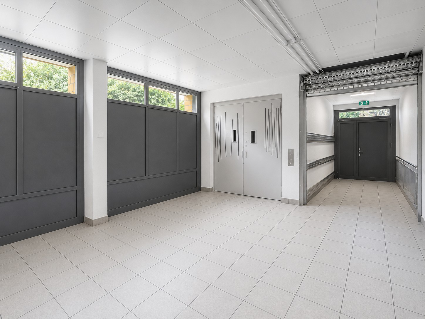 414m² commercial