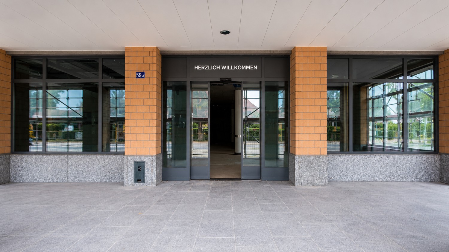 414m² commercial