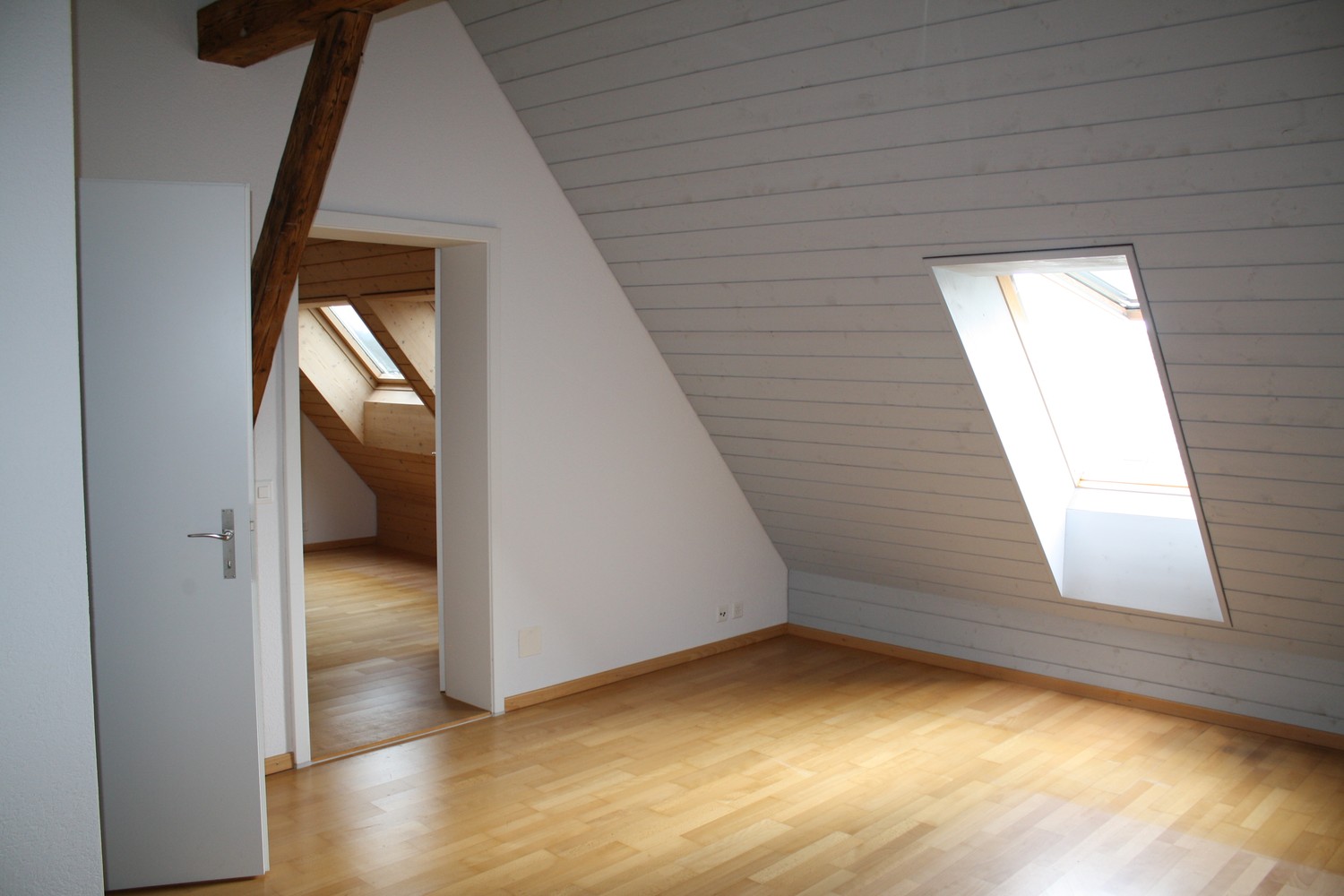 5 rooms apartment