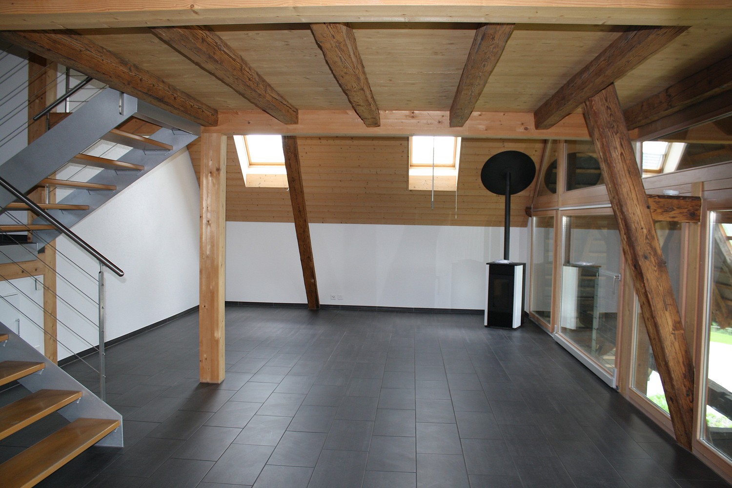 5 rooms apartment