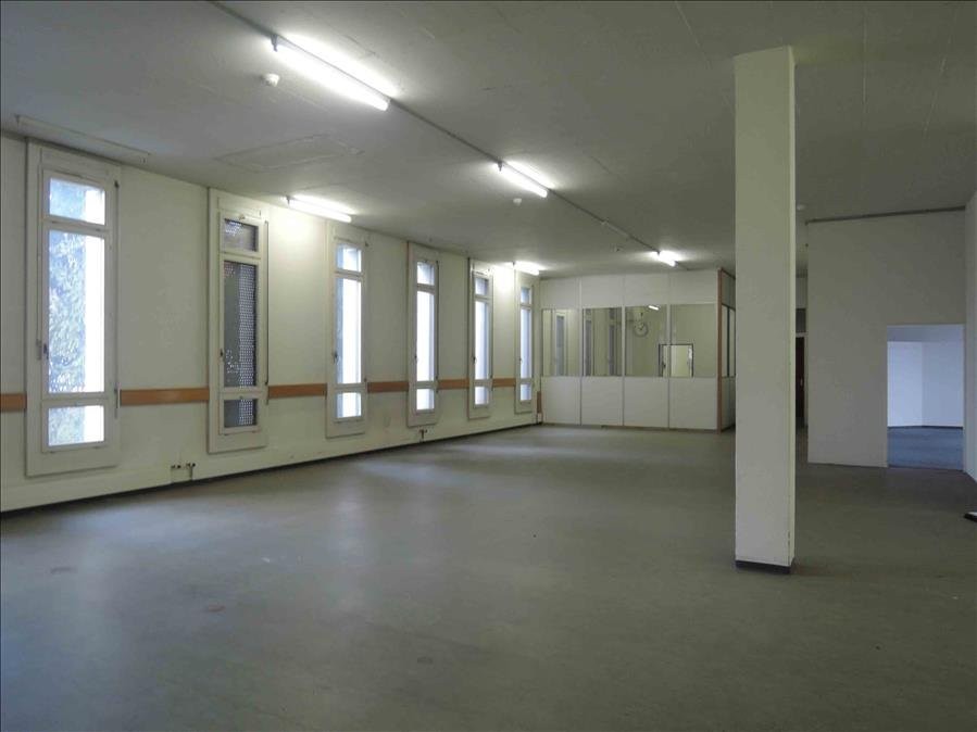 322m² commerciale