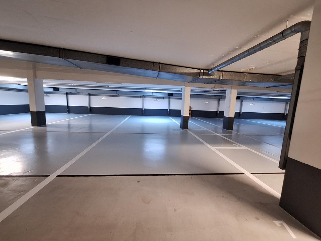 Underground slot