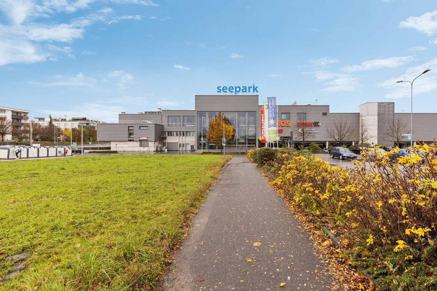 275m² office