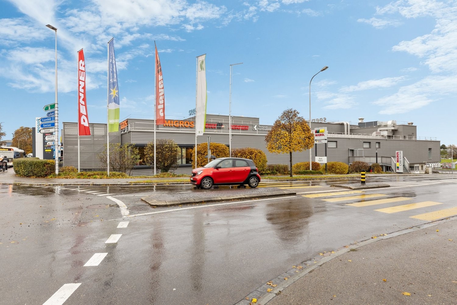 275m² office