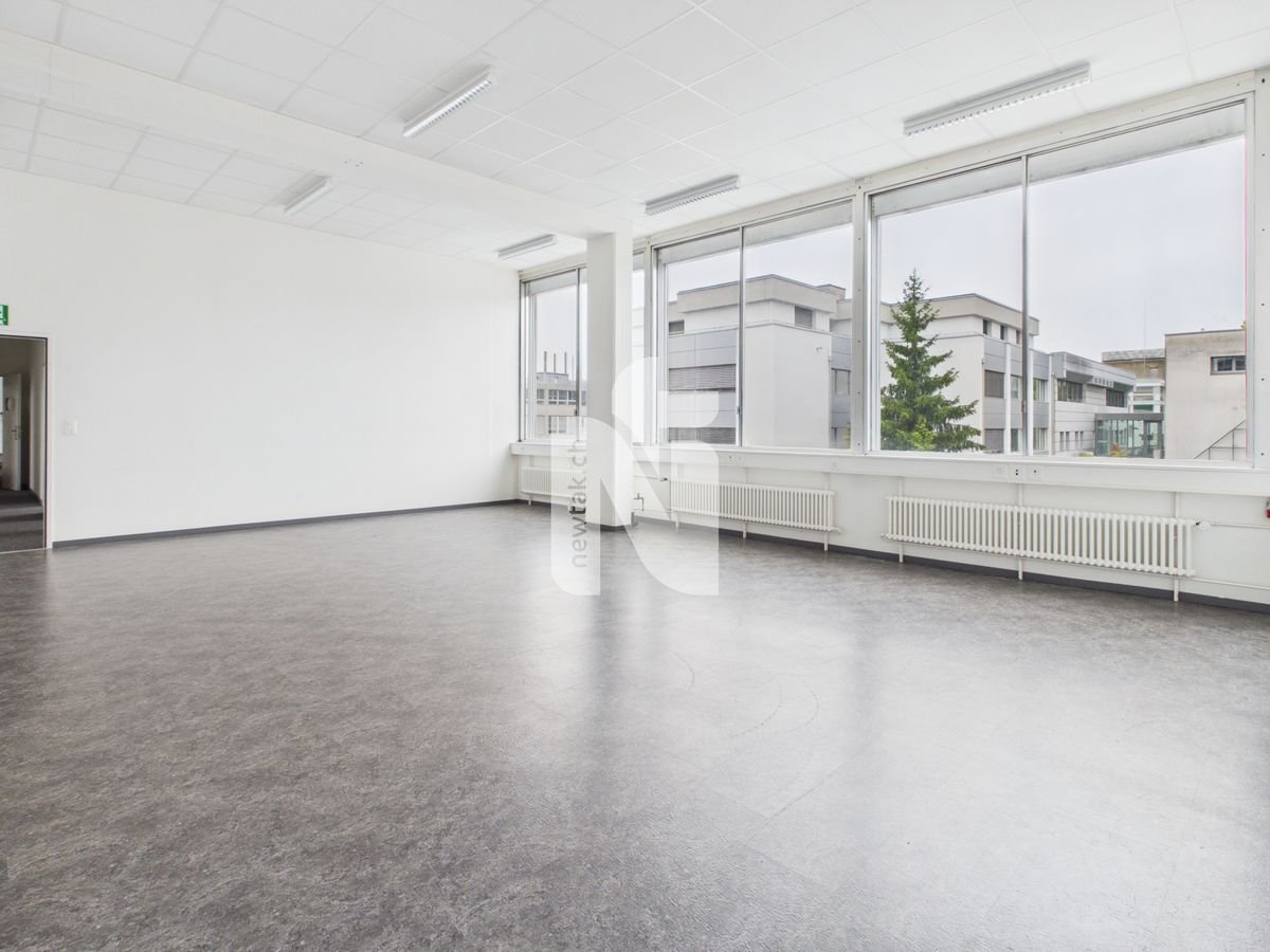 400m² office