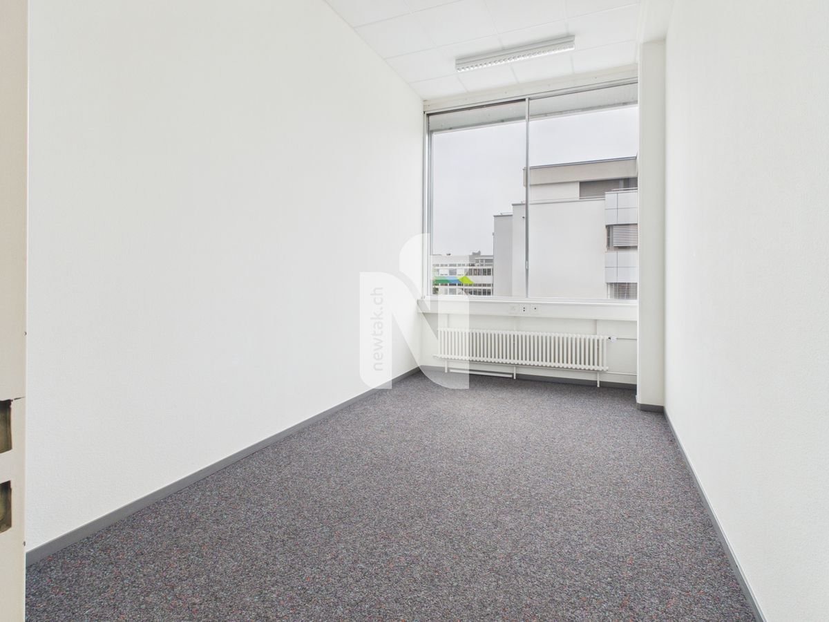 400m² office