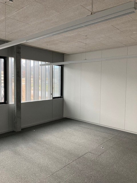54m² office
