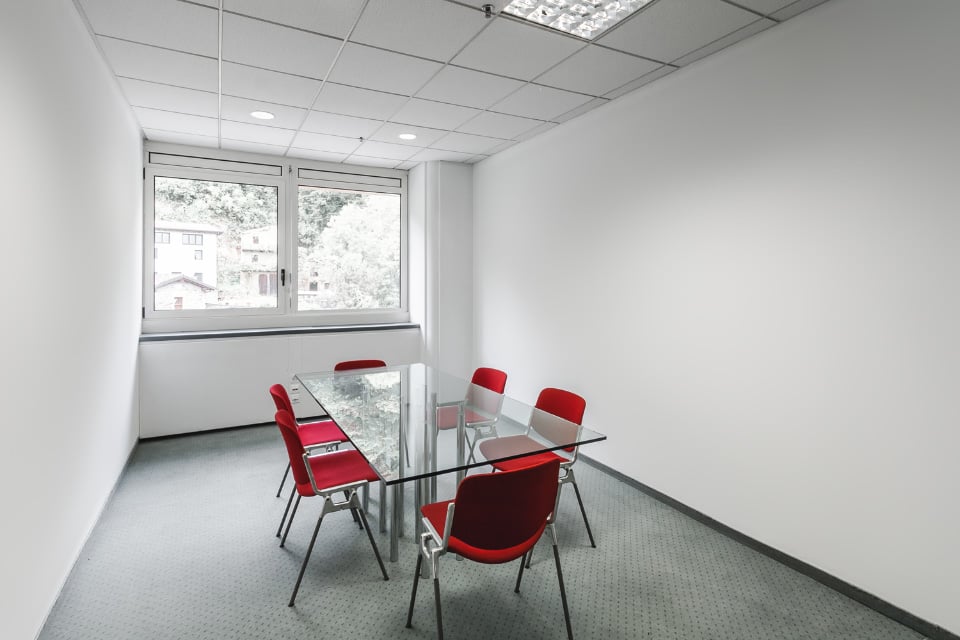 1162m² office