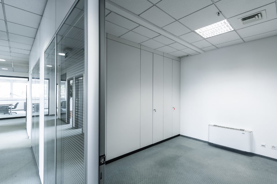 1162m² office