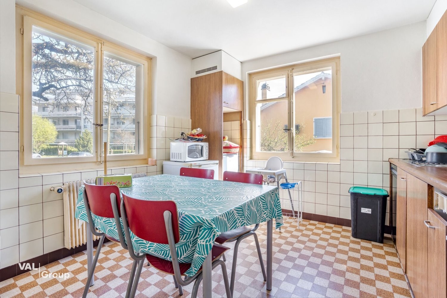 9 rooms multi family house