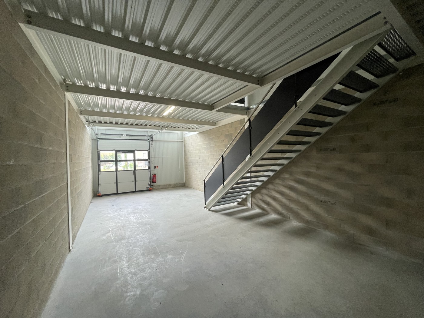 110-110m² Gewerbe