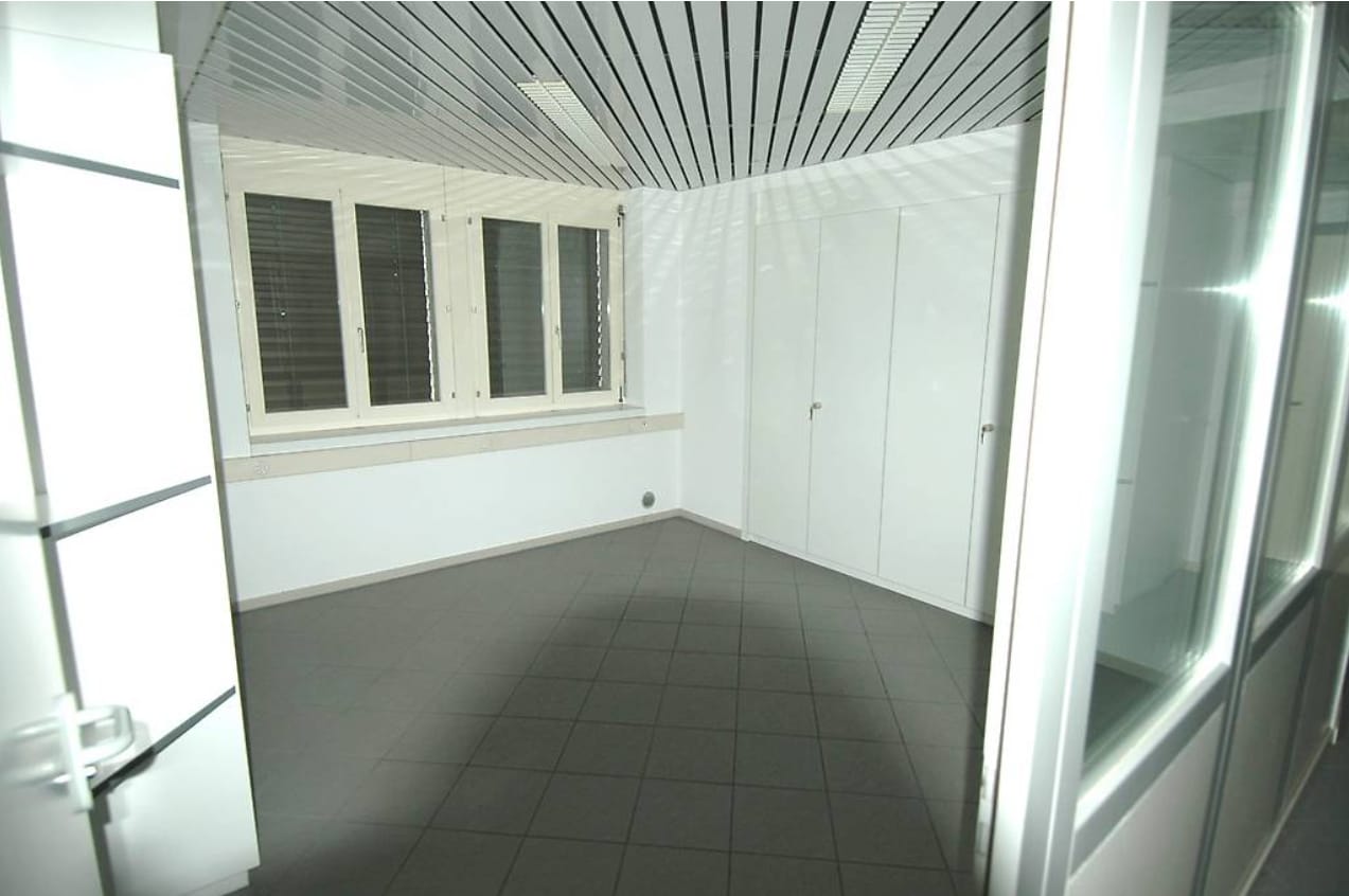 194m² office